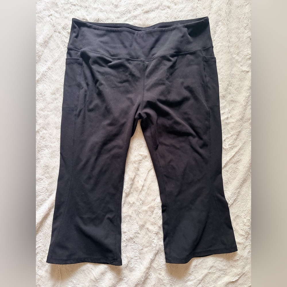 Vital Life Capri Flare Yoga Pants